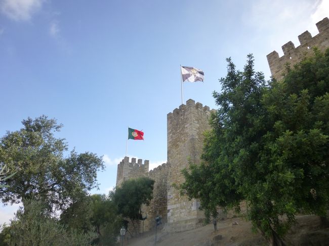 城壁が見えます。