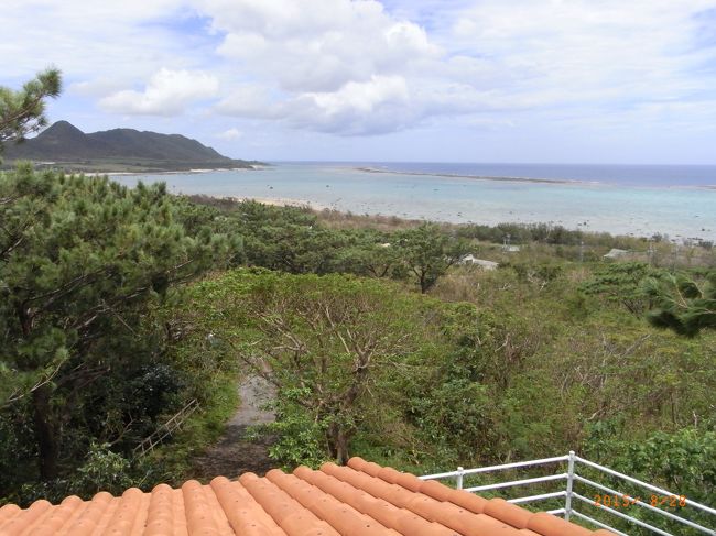 テラス席に着席。スタッフが少ないね。<br /><br />席があいててもなかなか通してもらえず。<br /><br />ゆったり時間なんだね〜