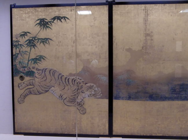 鑑定したらどの位の価値なんでしょう？<br />重要文化財ですから値段はつかないかー。（笑）