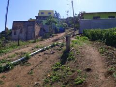 日本語では【軍の駐屯地】という意味なんです。