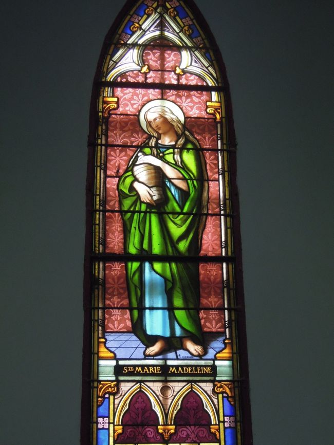 このグリーンのケープ？私の好きな色です。