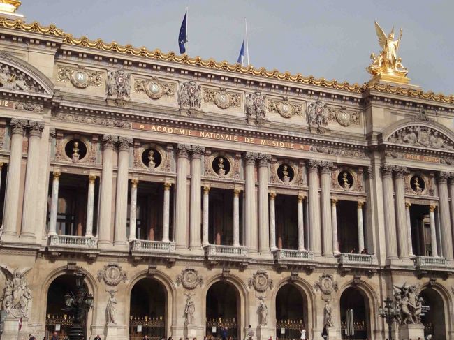 ガルニエ宮に到着。