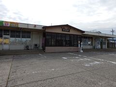 羽越本線で象潟駅に到着。秋田に入る。