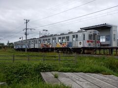 続いて3kmほど離れた場所にある。道の駅いなかだて。
近くにはそのまま「田んぼアート駅」がある（開催期間中の臨時駅）。

弘南鉄道では東急の通勤車両が第二の人生を送っている。