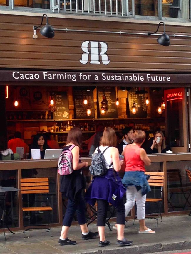 なんだか馴染みのあるロゴ・・・笑