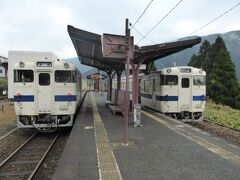 ＪＲ九州、立野駅はスイッチバックの端にあり、交換する上下線ともこちら側が進行方向です。
今夜は熊本に泊まります。