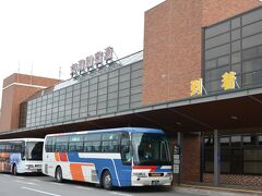 7:15の羽田発に乗り、9時頃女満別空港に到着。


今回はクラブツーリズムの航空券とホテル、レンタカーがパックのツアーにしました。一人68,380円。

釧路空港着や経由便もあったけど、出来るだけ時間を長くしたかったので高いけどこれをチョイスしました。