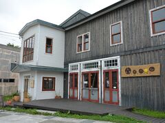 川湯温泉駅前にあるシャレ乙なカフェ『森のホール』で