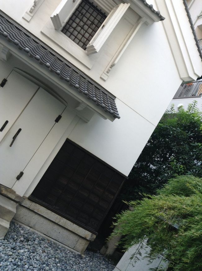 中庭の蔵  何だろう？