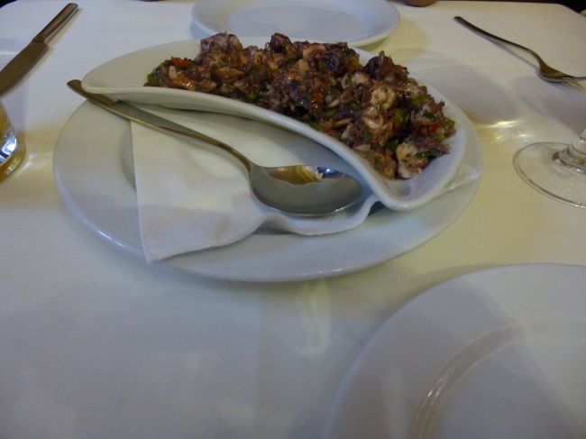 4トラを見て絶対に食べると決めていた<br />タコのサラダ。