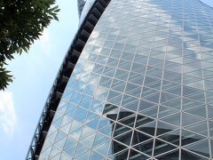 モード専門学校HAL。
東京のコクーンタワーも印象的なフォルムだけれど、名古屋のこのスパイラルタワーも面白い。。。

http://www.hal.ac.jp/nagoya/