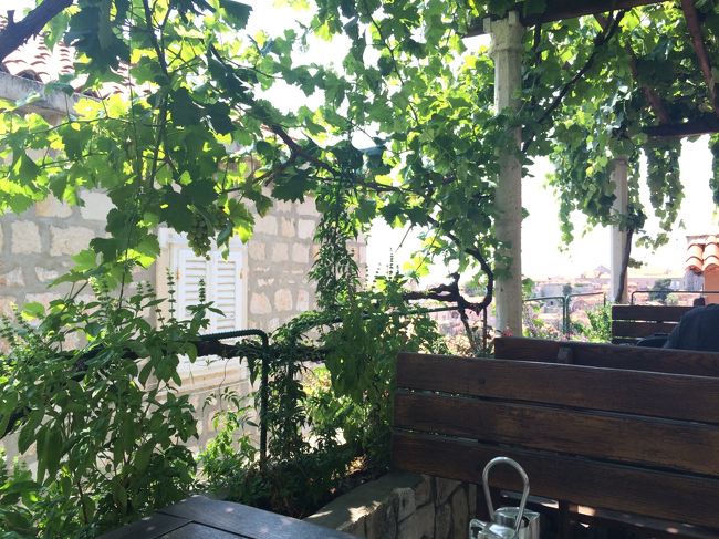 ２階はオープンエアーで心地よいです。