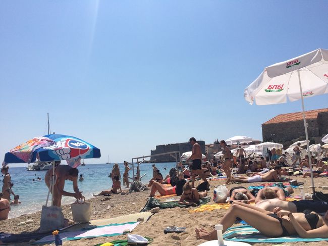 すてきなビーチでしたが、<br />私には地獄のビーチでした。<br />暑い！！！