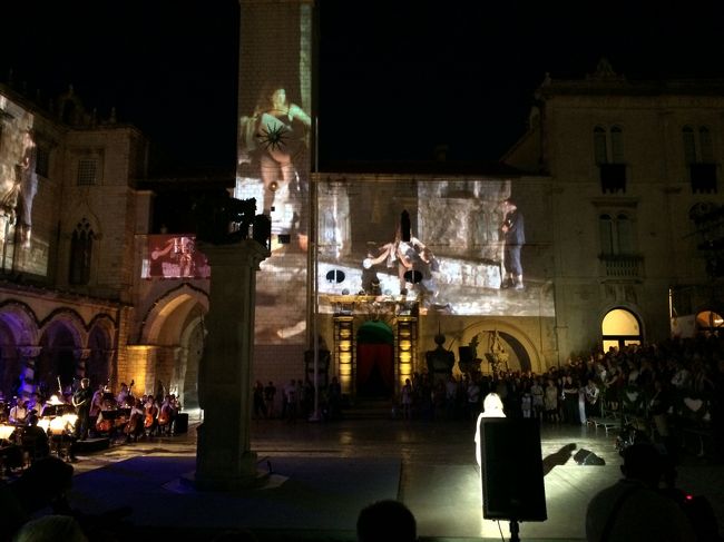 3Dマッピング<br />バレエ等もありました。<br />感動、感激でした。