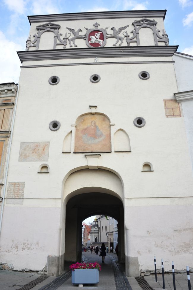 16世紀の初頭にタタール人の侵入に備えて城壁とともに作られた城門<br />こちらは裏側というか新市街側です。