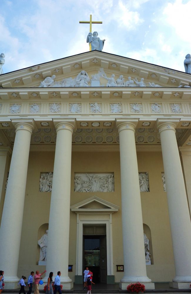 ネットからの情報では位置関係を把握しにくかったけど・・・・<br />なんだ。こうなんだぁ〜<br /><br />ざざっと、ほんと、ざざっとだけど楽しみながら旧市街を歩いて2時間<br />それなりに満足の観光でした。