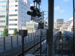 東急池上線大崎広小路駅。この先の五反田駅から山手線を一駅乗り大崎に行くのが普通です。