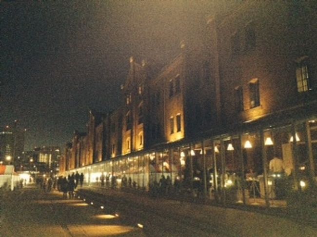 夜になって雰囲気出てきた