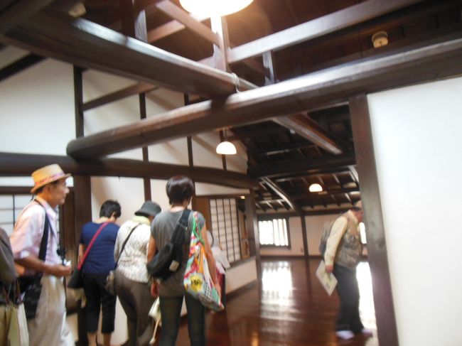 格子の家の二階