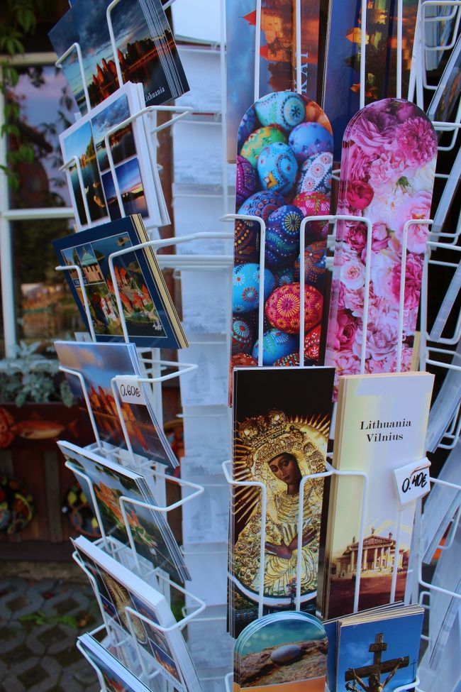 ポストカード<br /><br />娘が数枚購入してました。<br />夜明けの門のマリアさまのイコンのハガキもあります。