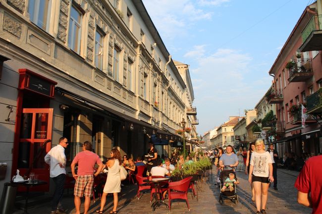 カウナスの街に期待もなく通り道としか思ってなかったのでとても驚きです。<br />ある意味ショック<br />仕事終わりにこういう風に寛げるなんて文化度が高い。