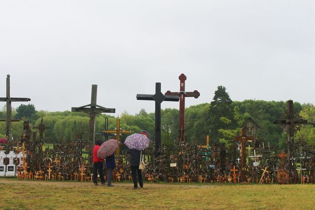 左右？東西？南北？の両側に通路っぽく十字架が・・・・