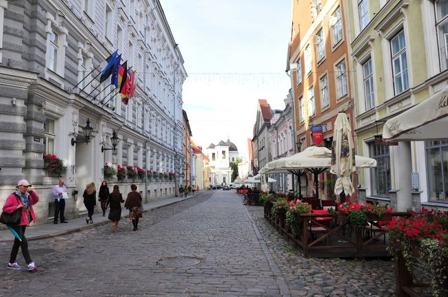最初ホテルに荷物を下ろしてから車の返却とも思いましたがここも旧市街地で通りがややこしそう。<br />タクシーにお任せして良かったです。