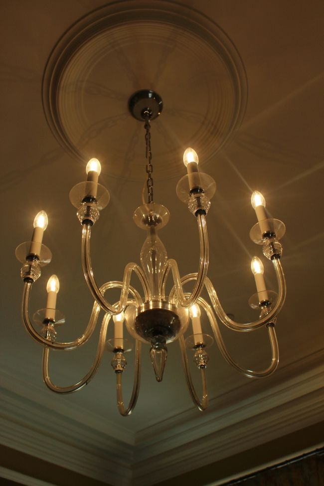 お部屋のシャンデリア<br /><br />シンプルだけど素敵