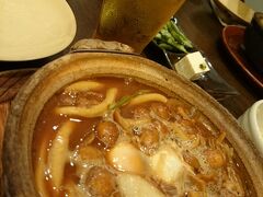 予想以上の広さだった東山動物園を歩き回ったあとは、名古屋名物の味噌煮込みうどん。
山本屋本店にて。
くせになりそうなコク！美味しかった！！