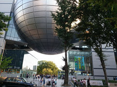 午後はノープランだったのでホテルがある栄の隣駅伏見にある名古屋市科学館へ。
プラネタリウムは大人気で午前中に整理券売り切れ。