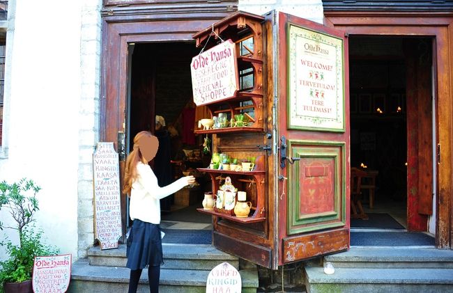 お店も色々ありますが・・・<br />素朴なはちみつ屋さんとかオーガニックのボディショップとかはなく残念