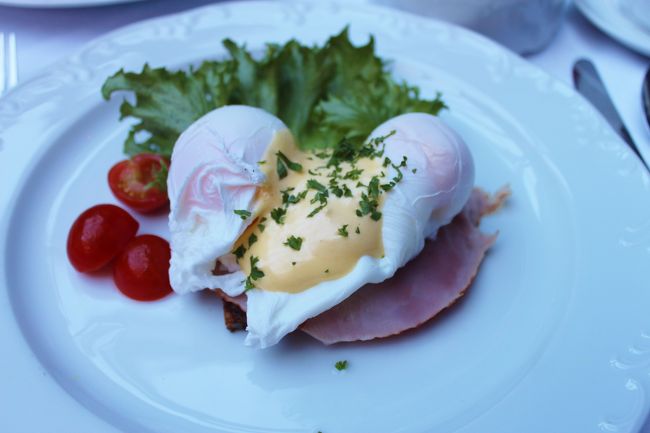 エッグベネディクト