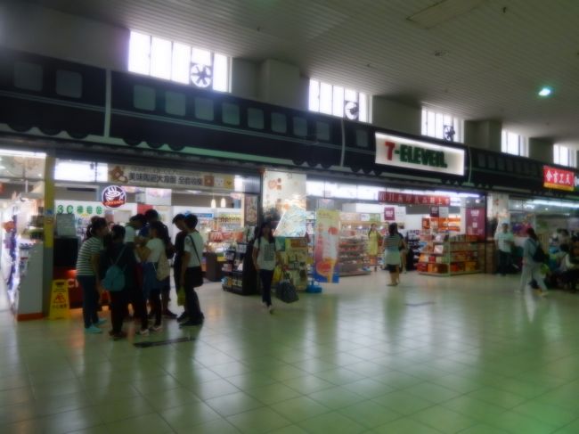 台鐡高雄駅の１階