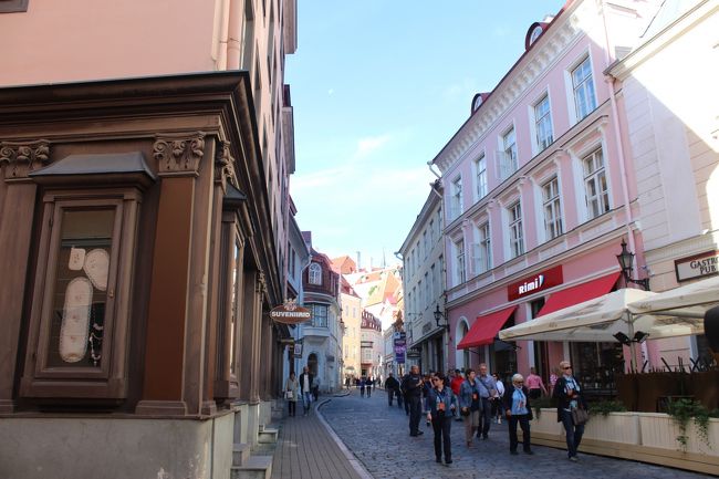 ホテルに戻りタクシーで空港に<br />15ユーロ