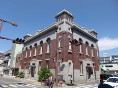 旧第一銀行熊本支店の建物です。

レトロな外観です。内部の見学は出来ませんでした。
