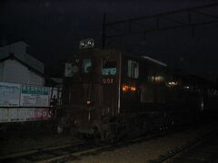 2007.01.20　新金谷
ＳＬ回送用の機関車を見たくてやってきたのだが、冬の日の短さに完全にやられてしまった。
