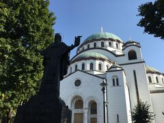 セルビア正教の中心的な教会、聖サヴァ教会。とても巨大です。
