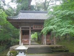 小浜市野代の妙楽寺に移動．
創建は不詳，行基が本尊を彫り(718年)，空海が再興(797年)したとも伝わる．
真言宗寺院で本尊は千手観音．
山門は1777年の建造，木造八脚門，入母屋造，桟瓦葺．両側には金剛力士像が安置されている．