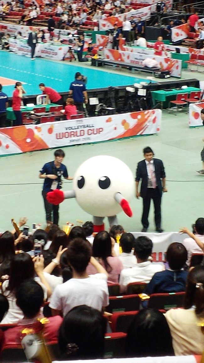 ２試合目が終わりバボちゃん登場。アイドル並みの人気！