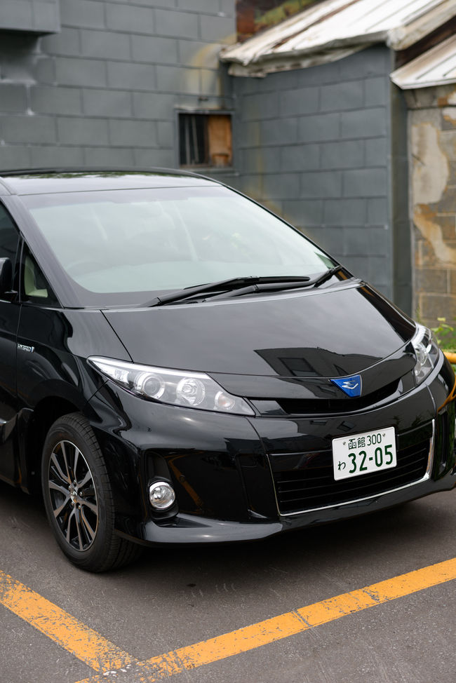 函館でレンタカーゲット。<br />今回は途中でジジ&amp;ババも合流するのでミニバン。<br />たむろう、ミニバンは２回目だ。慣れないなぁ。