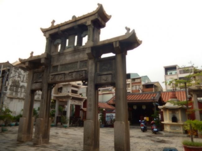 神農老街から康楽街へ出ました