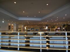 指定のラウンジはDELTA SKY CLUB。
結構空いてた。