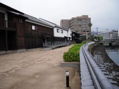 出島での観光です｡教科書の面影があるとすればこの曲線くらいでした｡

