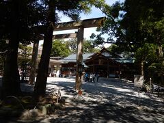 朝ご飯を終えて、おはらい町や内宮のすぐ近くにある猿田彦神社も参拝。
こちらは「みちひらきの神様」として御利益があり、敷地はそれほど大きくないものの参拝者は後を絶たない。