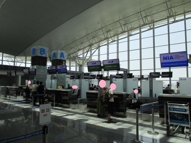 チェックイン。この時間帯（お昼）は空いていました。