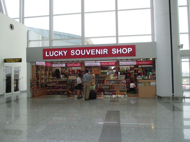 コンビニ？もチェックして、出国します。ちなみに、商品は空港価格でした・・・。