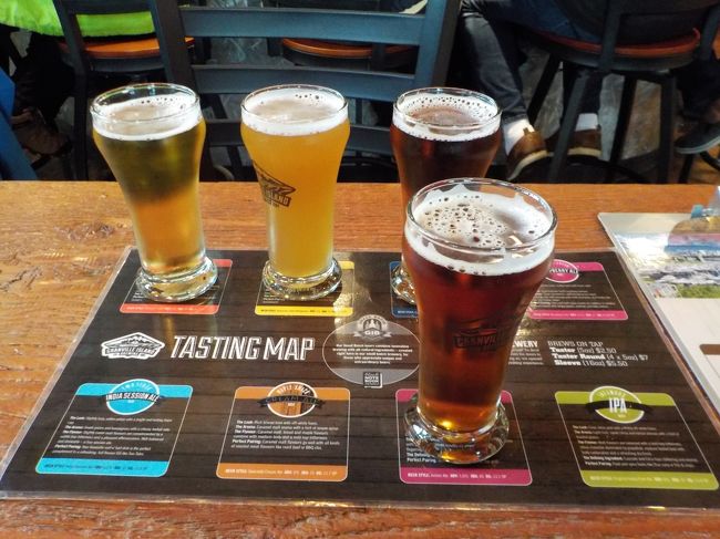 選んだガイドの上に置いてくれるからわかりやすい。<br /><br />フルーティだったり、コクがあったり香りもさまざま。