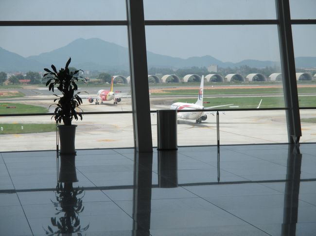 おお〜、もうすぐ離陸する飛行機だぁ！。