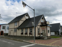 駅周辺、食事どころが少ないです。
おきらく亭というお店がやっていました。