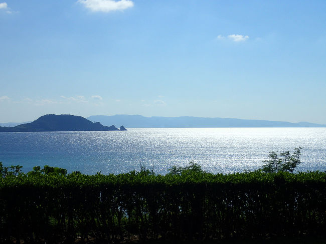 岬から見た風景<br /><br />穏やかな海